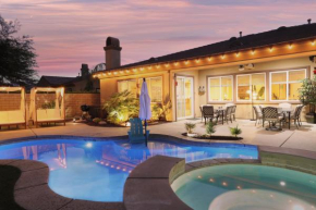 Palm Trees Villa in the desert